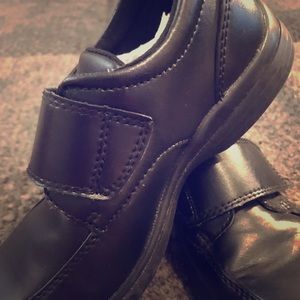 Gavin Hush Puppies 12M NWT